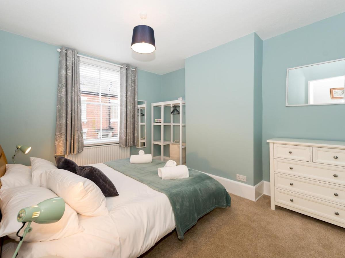 Pass The Keys 3 Storey Townhouse Shrewsbury Extérieur photo