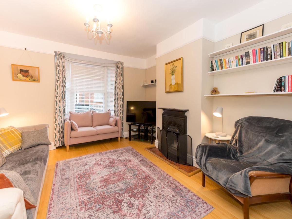 Pass The Keys 3 Storey Townhouse Shrewsbury Extérieur photo