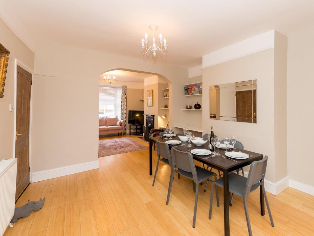 Pass The Keys 3 Storey Townhouse Shrewsbury Extérieur photo
