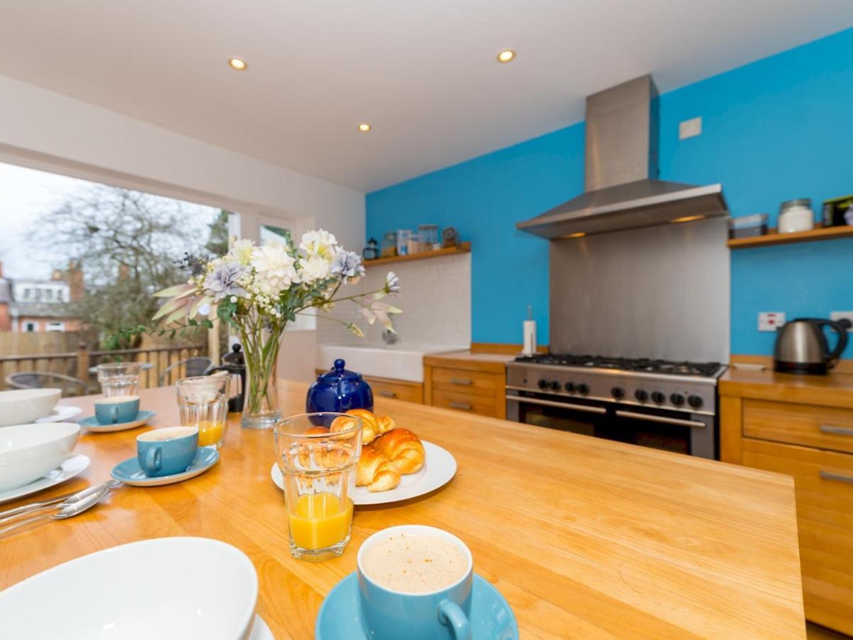 Pass The Keys 3 Storey Townhouse Shrewsbury Extérieur photo