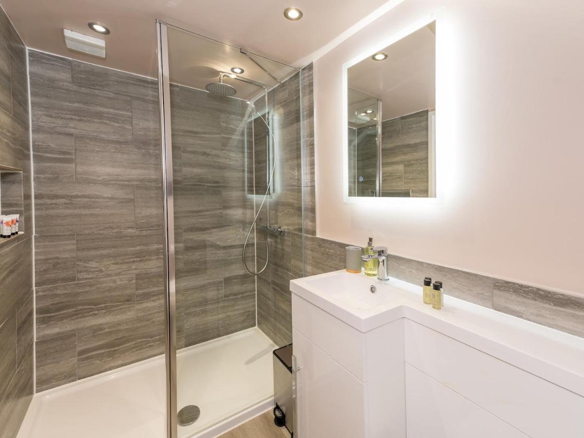 Pass The Keys 3 Storey Townhouse Shrewsbury Extérieur photo