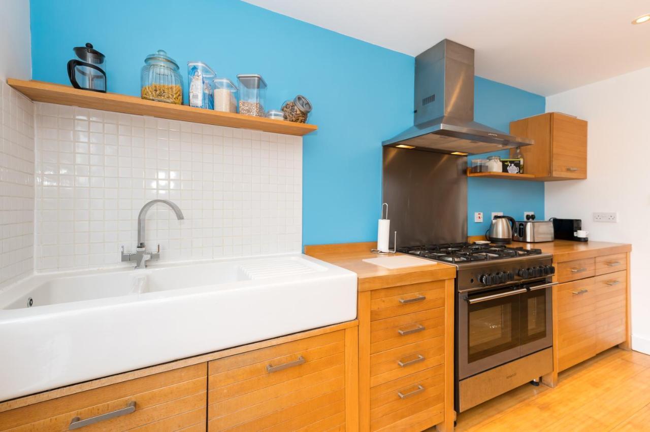 Pass The Keys 3 Storey Townhouse Shrewsbury Extérieur photo